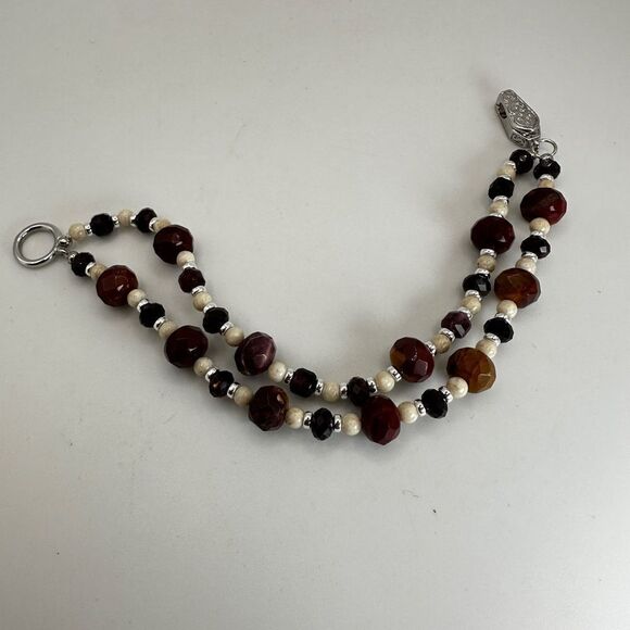 Stunning double stranded faceted garnet, mookaite, and agate bracelet! - Picture 2 of 15